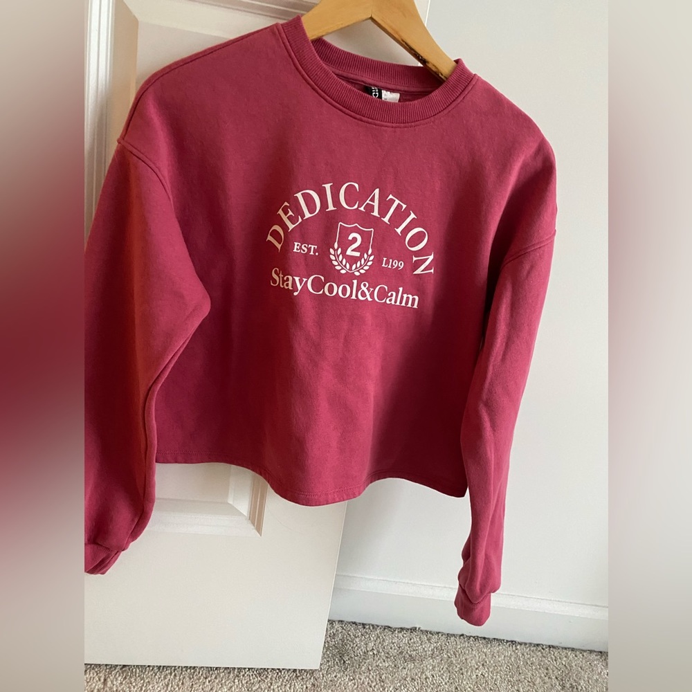 Forever 21 cropped XS pink sweatshirt